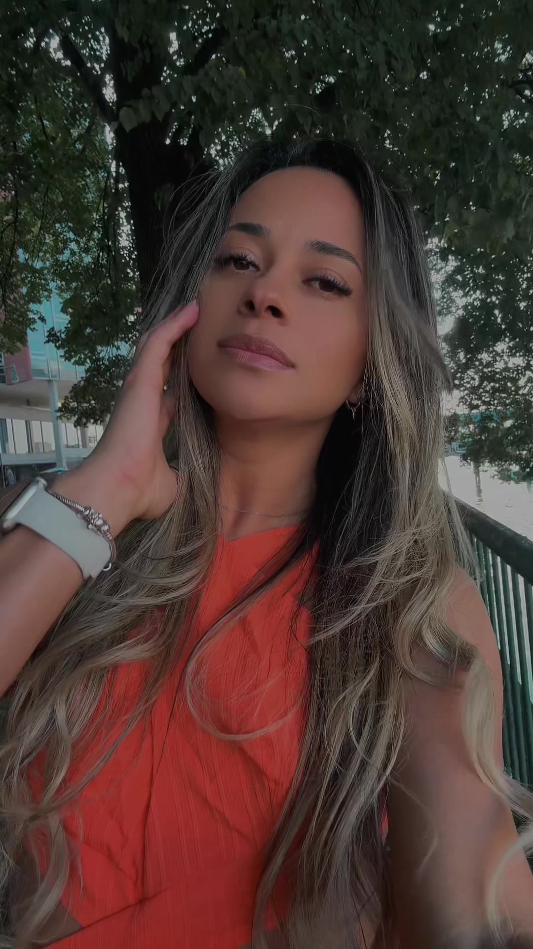 @Jheni
