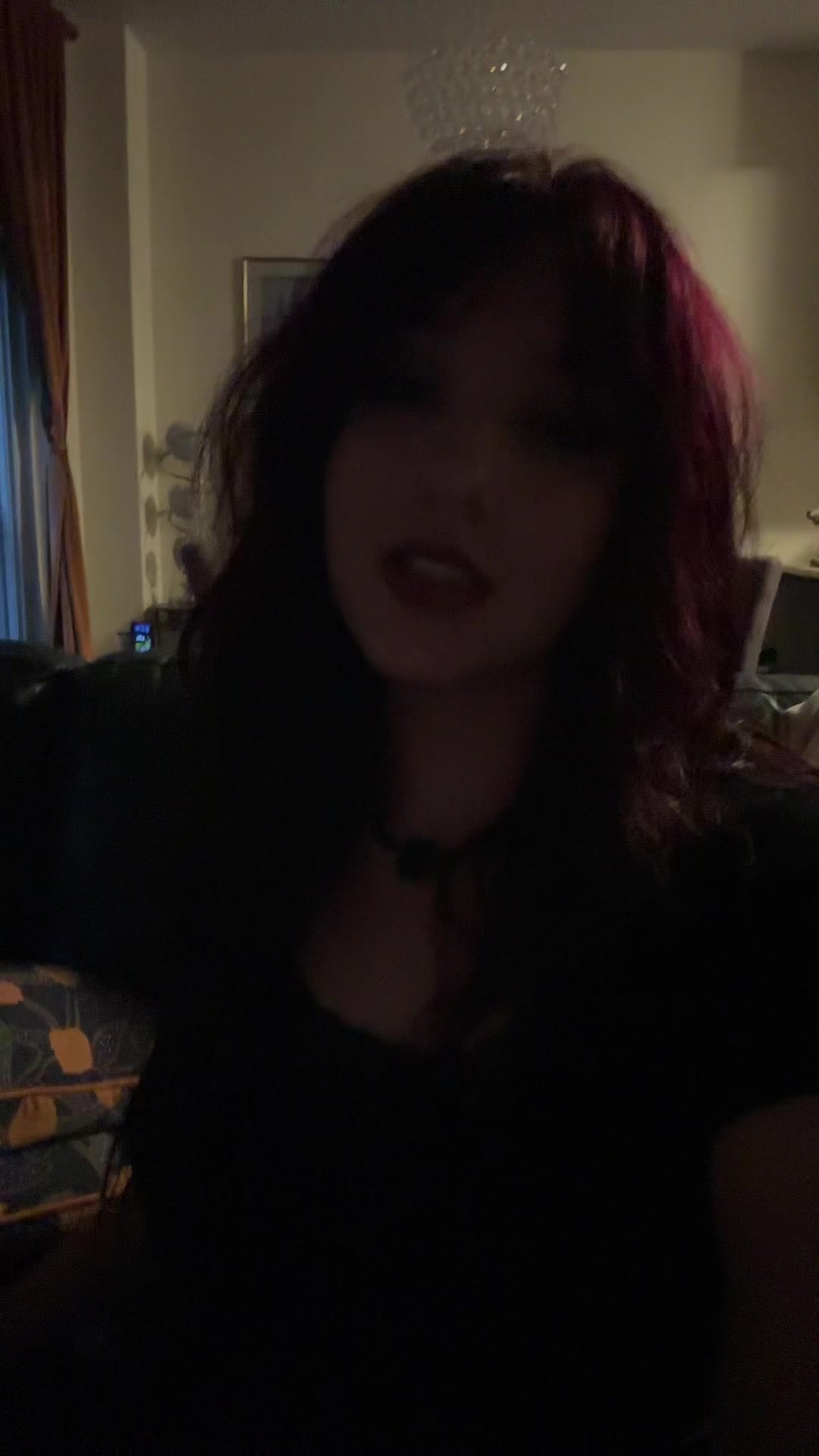 @😼