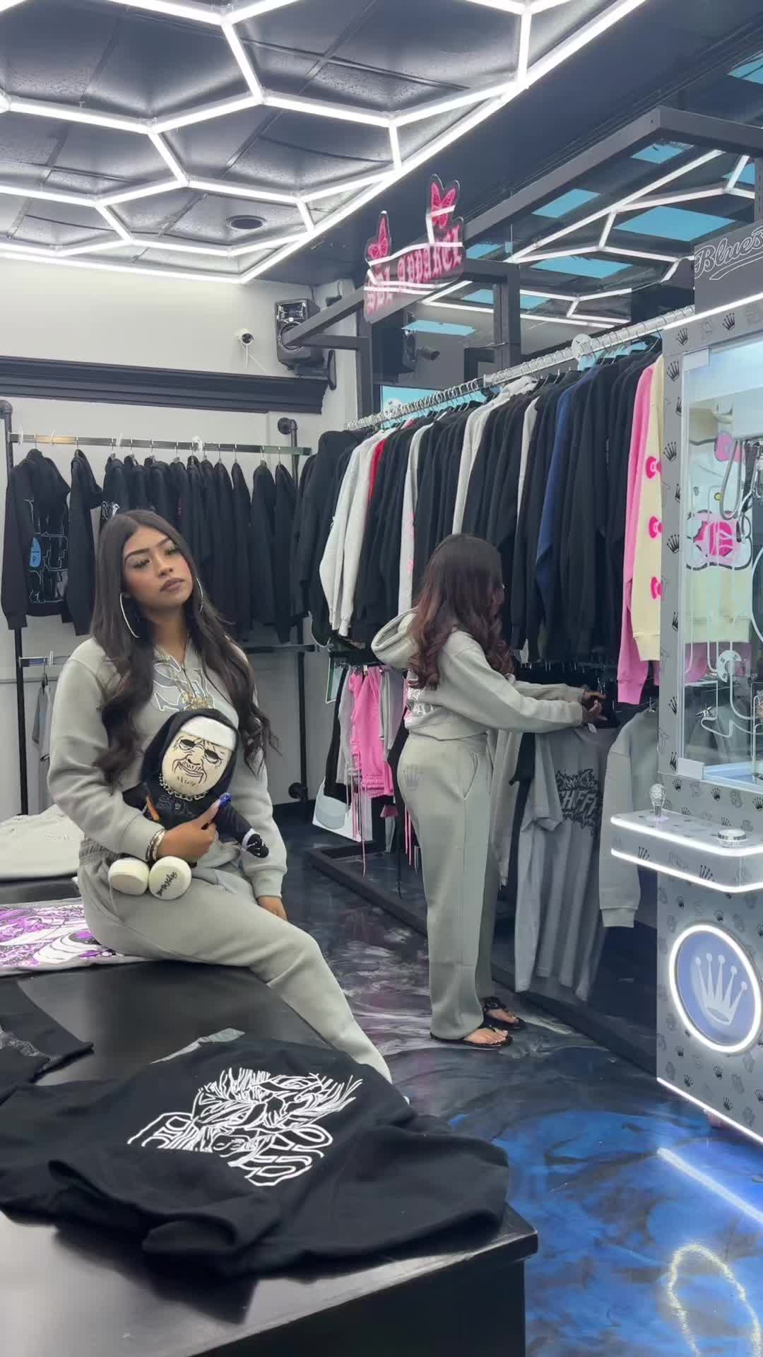 @♡ 𝒴𝒶𝓂𝒾 ♡