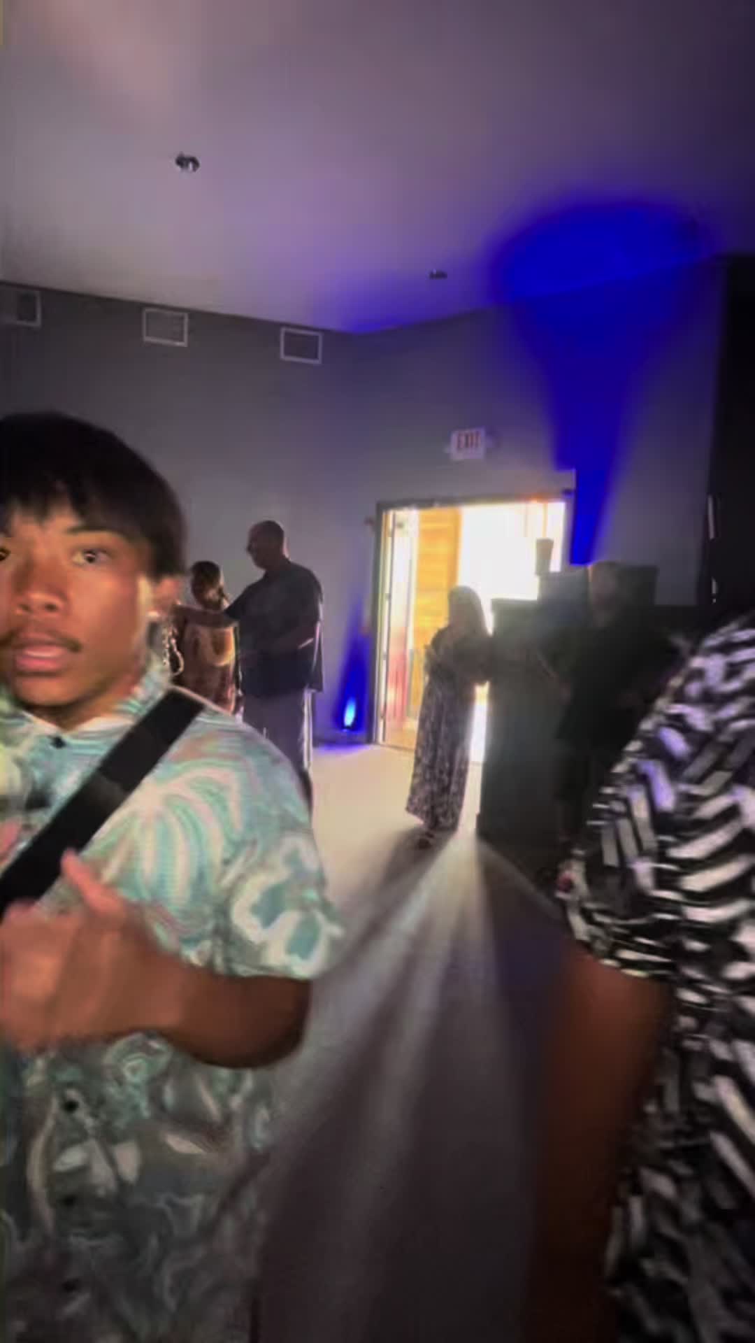 @👑..