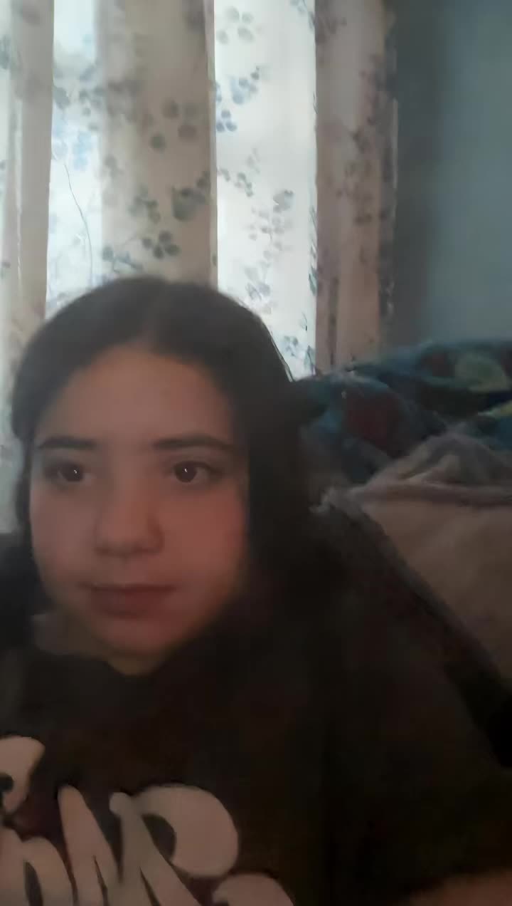 @Chandelle l Silva