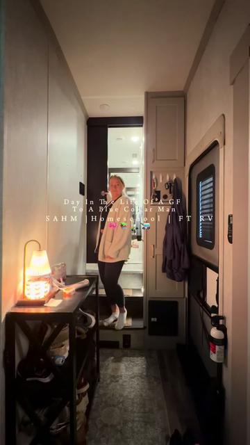 @JESSICA ASHLEY | FT RV + SAHM