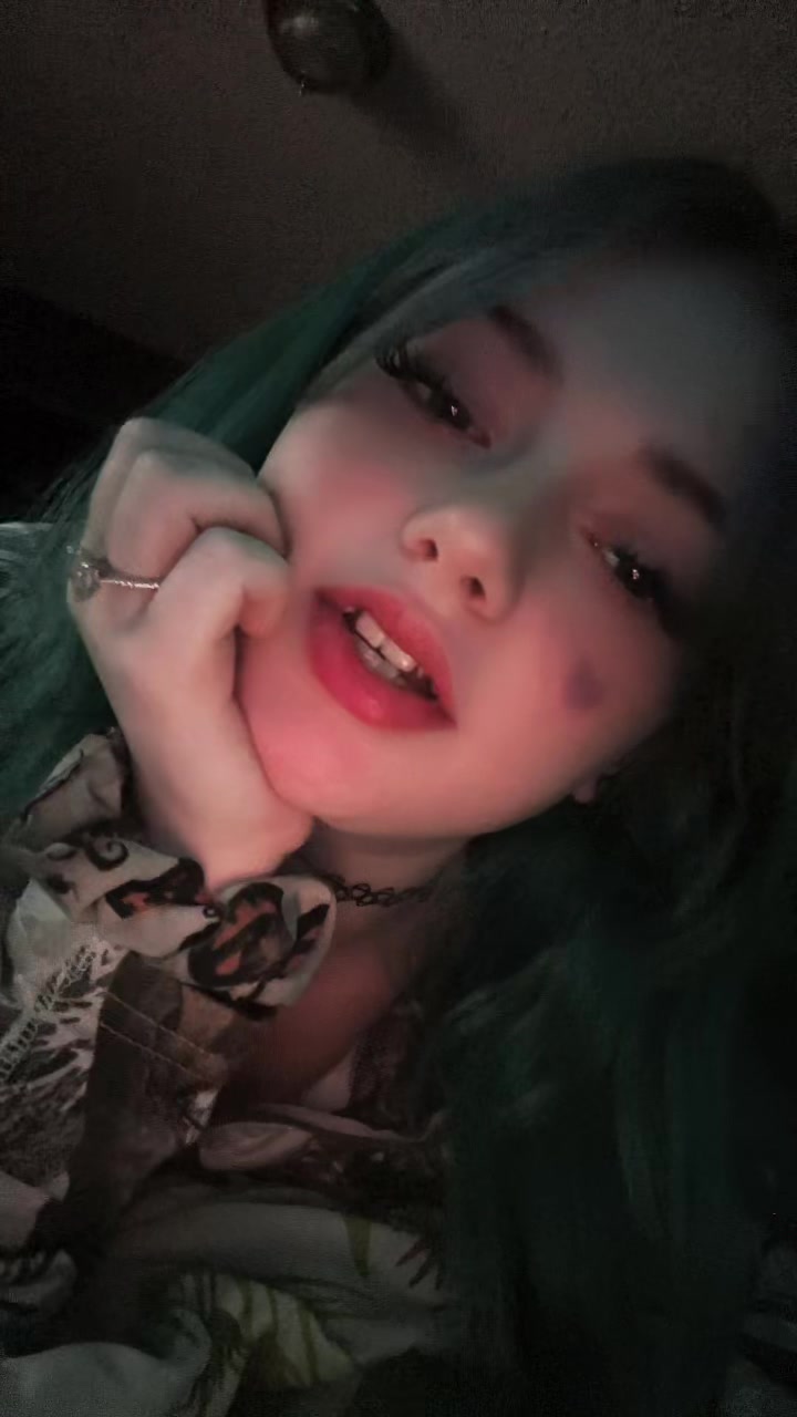 @Bella_9_9_9