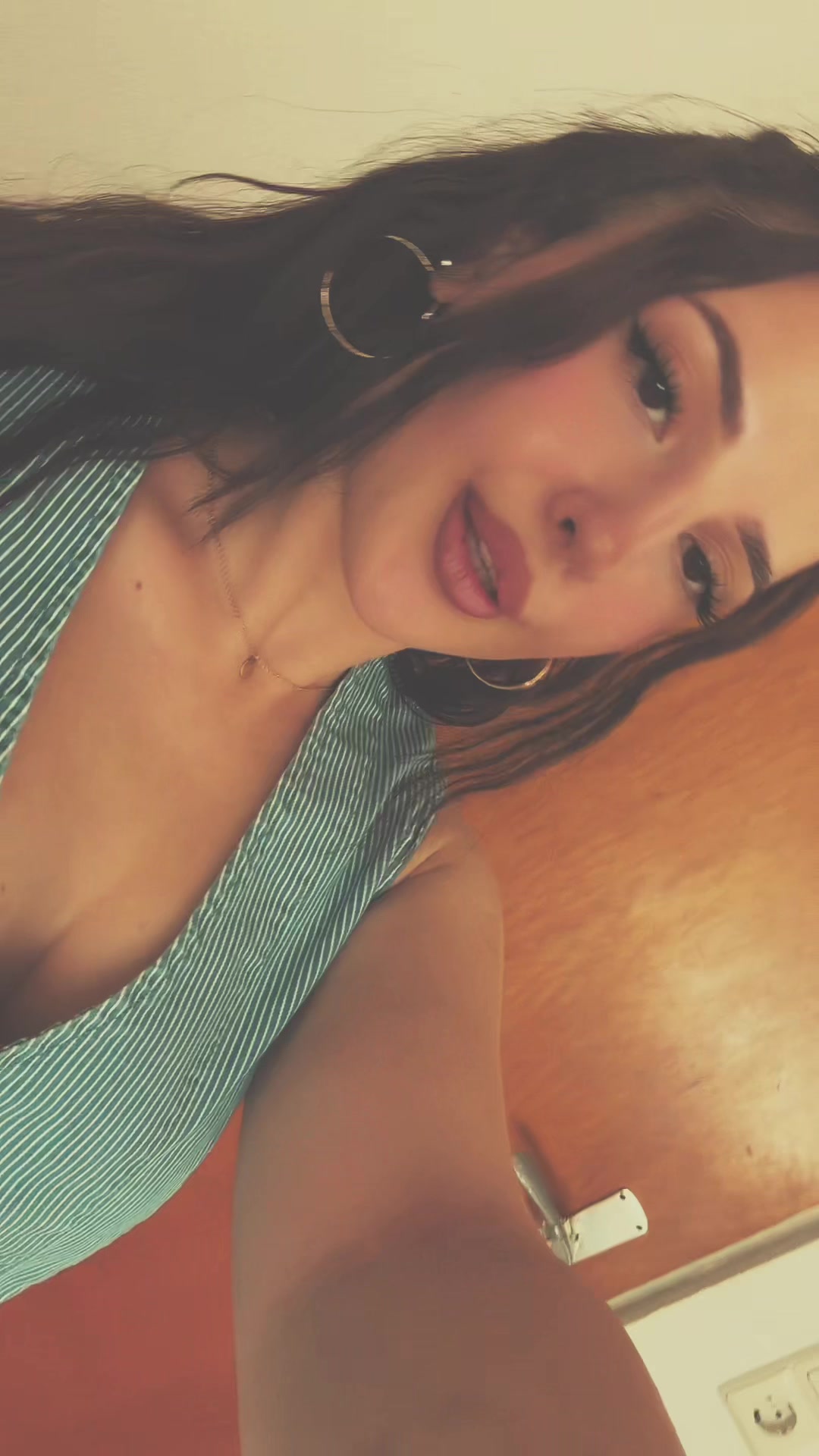 @betinaakel