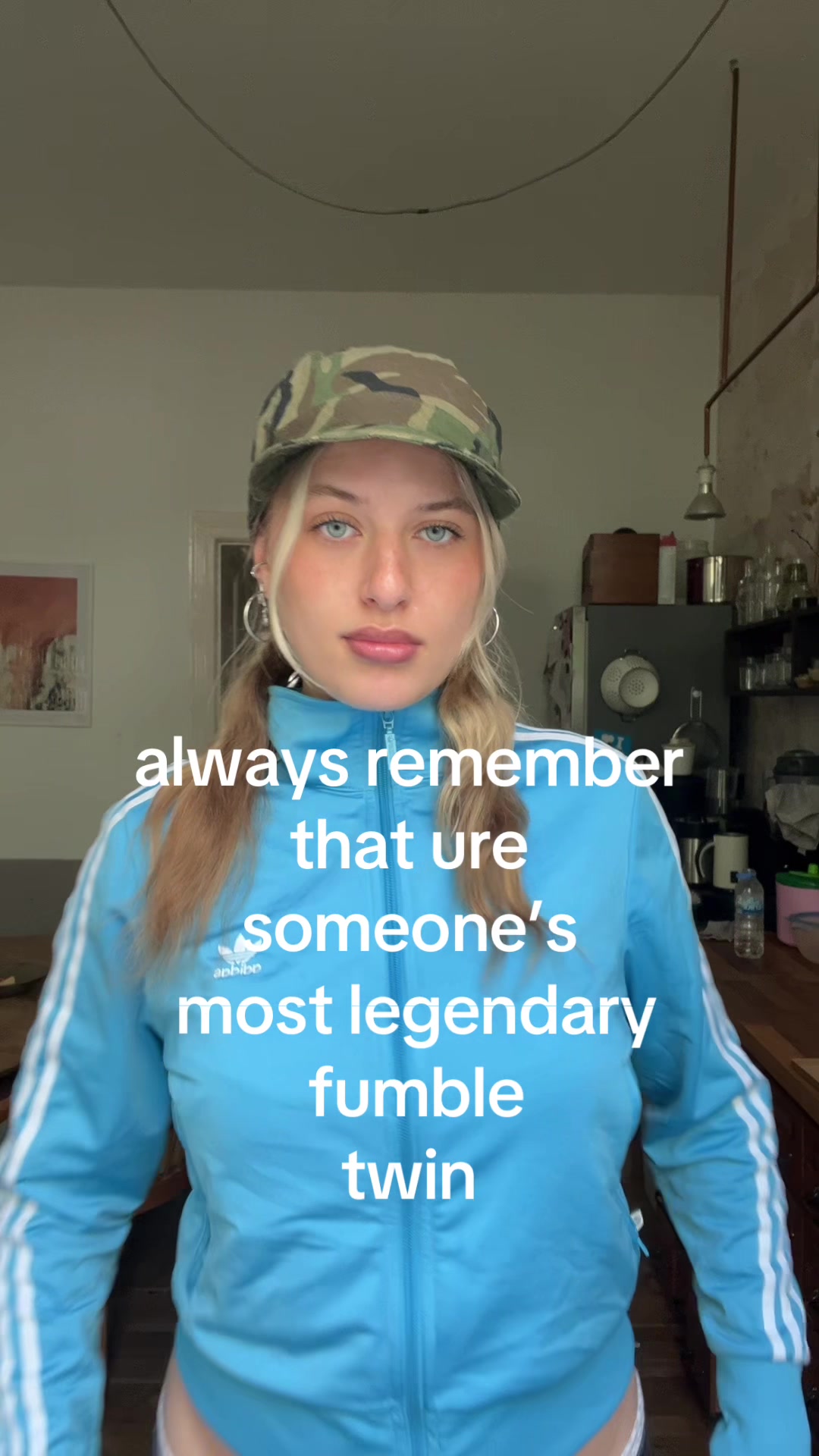 @zoeyjoline_