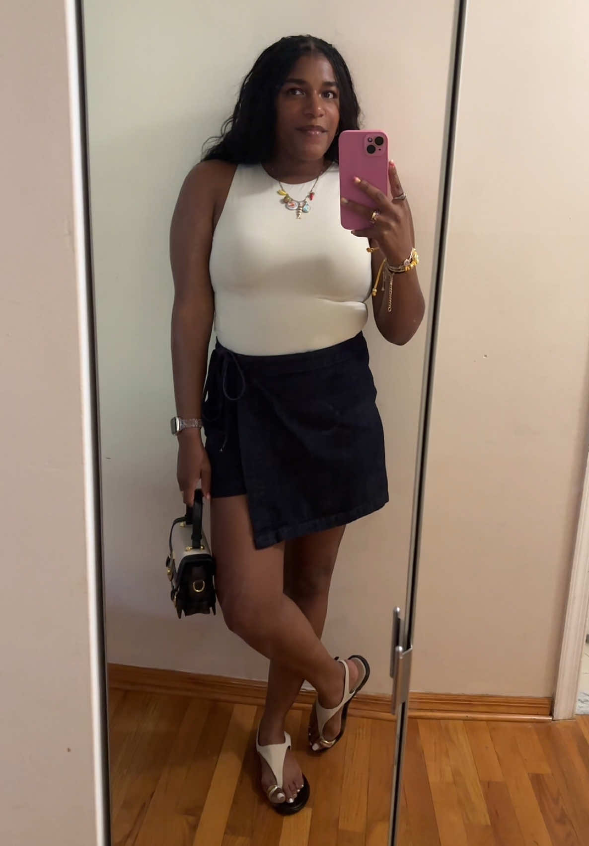 @zeenaelena
