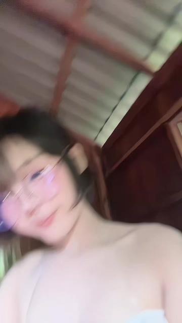 @Kanyarattweetie