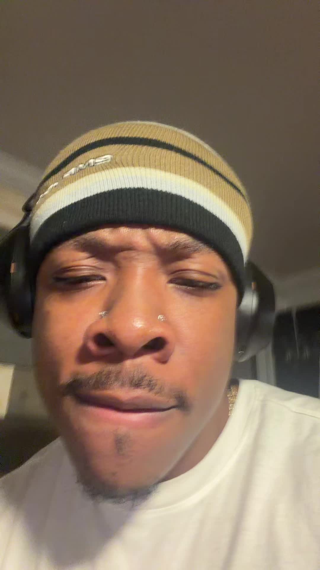 @AIRRONIE