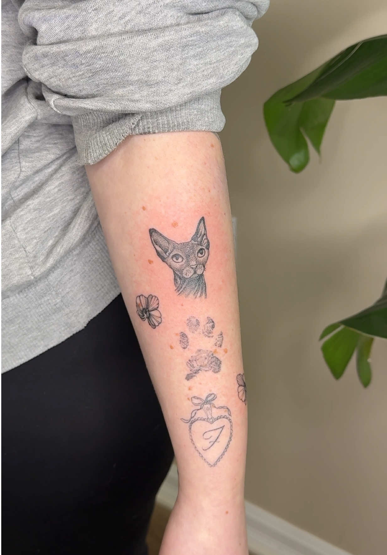 @myah | fine line tattoo artist