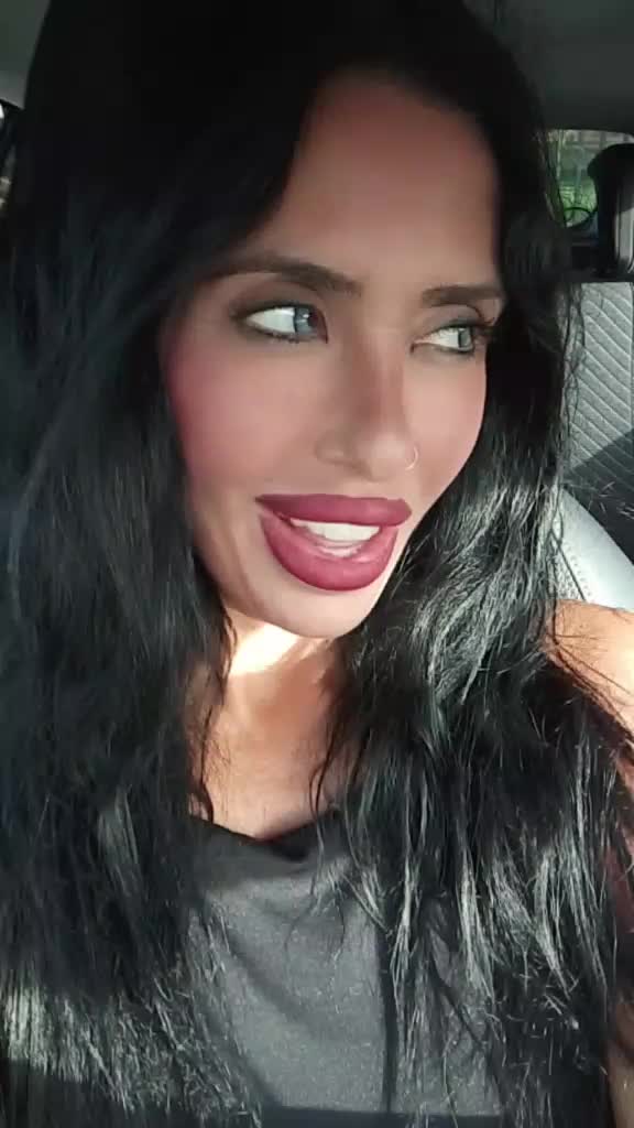 @Esmeralda