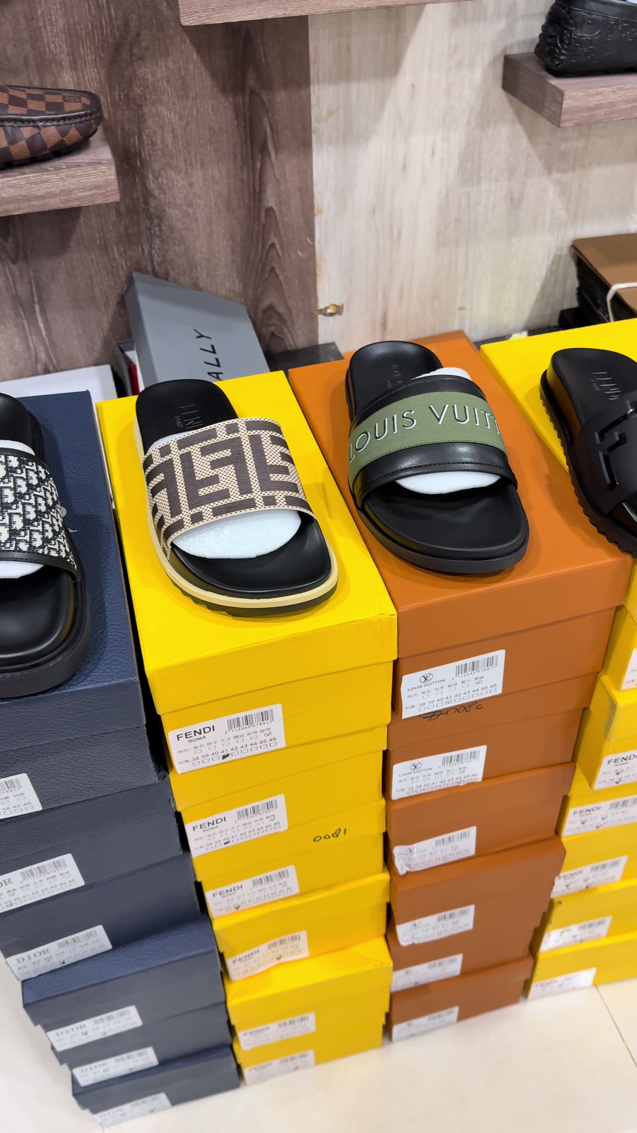 @Ultr4 store