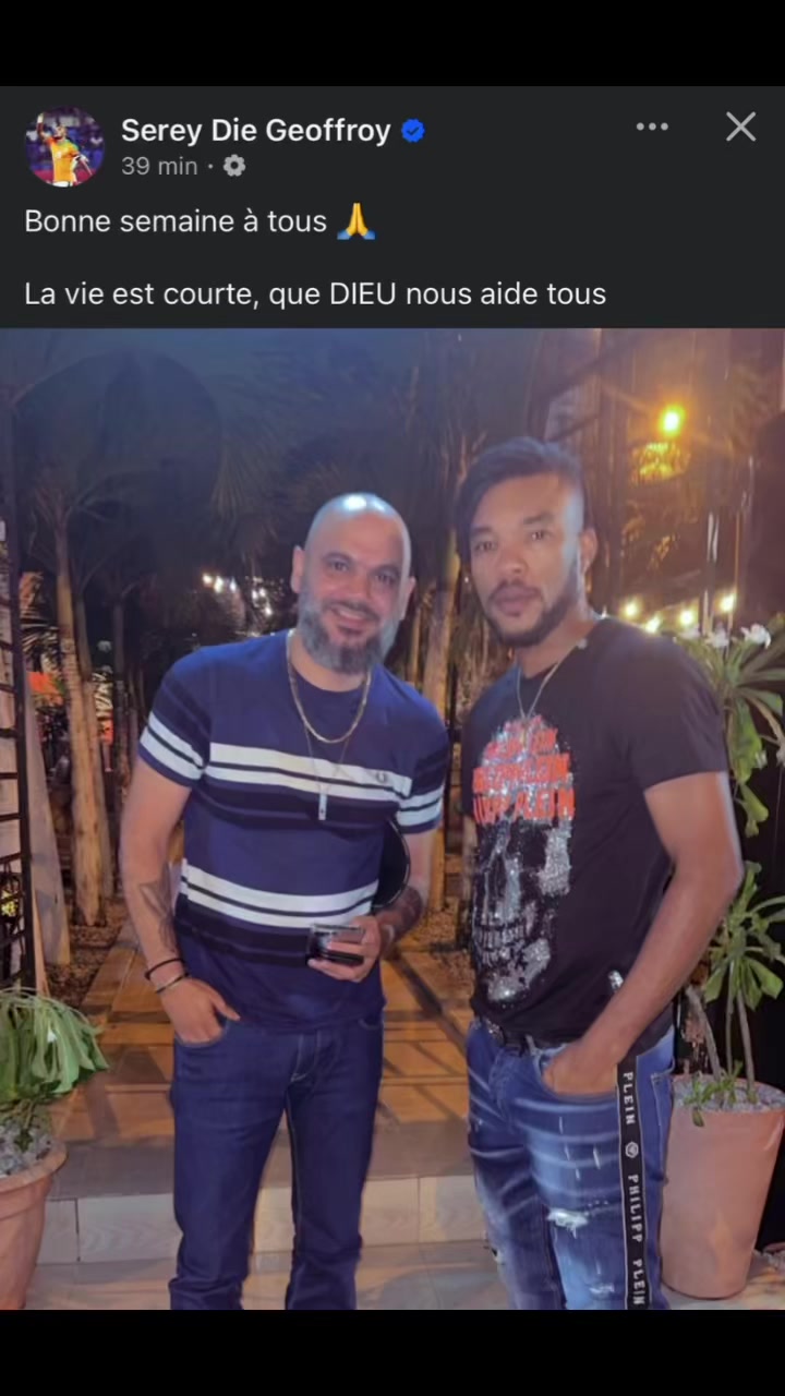 @📸LOGBOOO M&Eacute;DIA 🎥