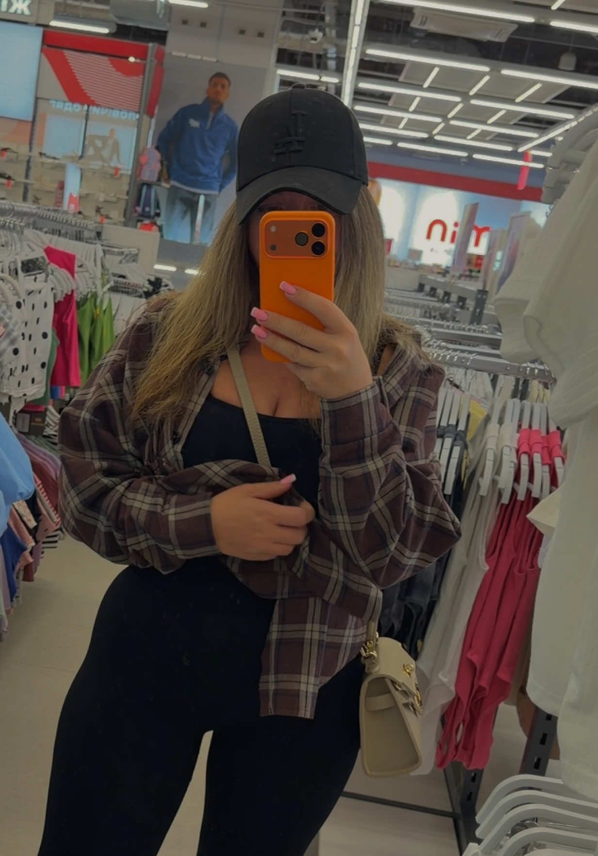 @Tg: blondysecret