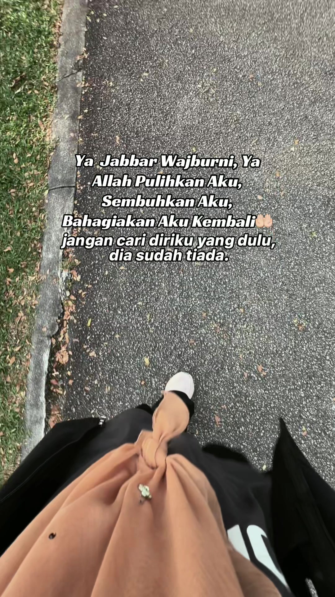 @Ayuniey