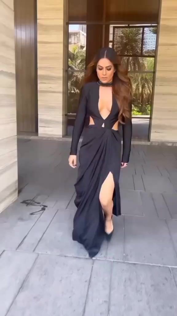 @nia Sharma