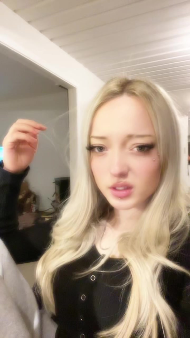 @🍸🎆L