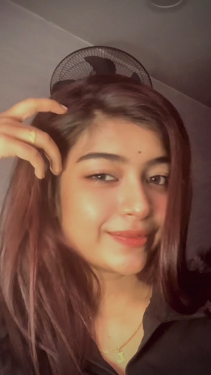 @•லிவாꨄ•