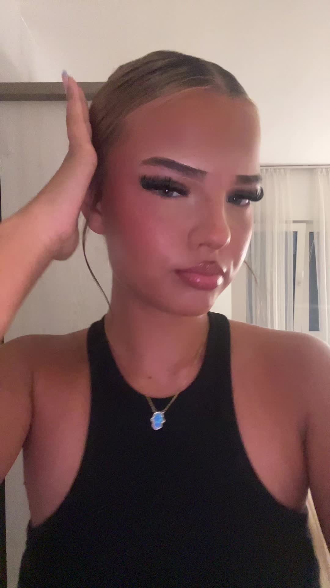 @emilyemnn