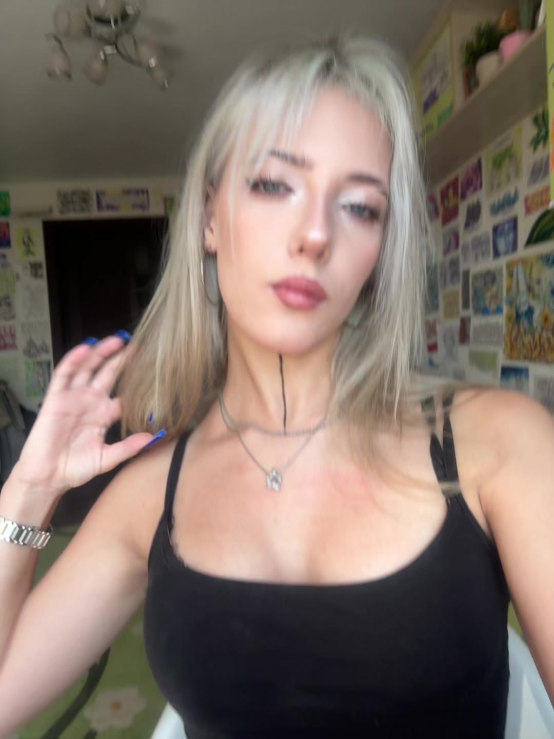 @KOMBOU
