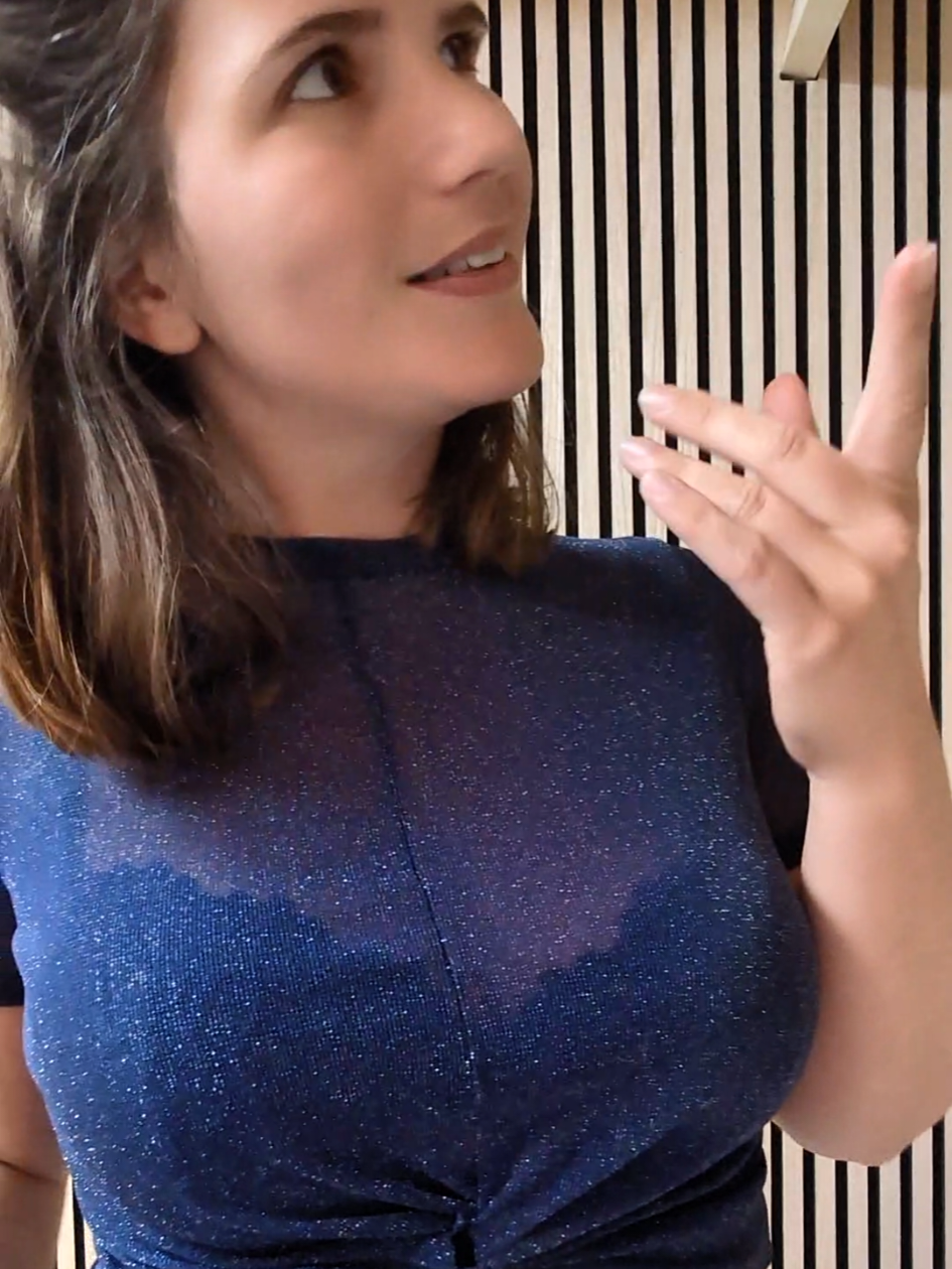 @justme-elena