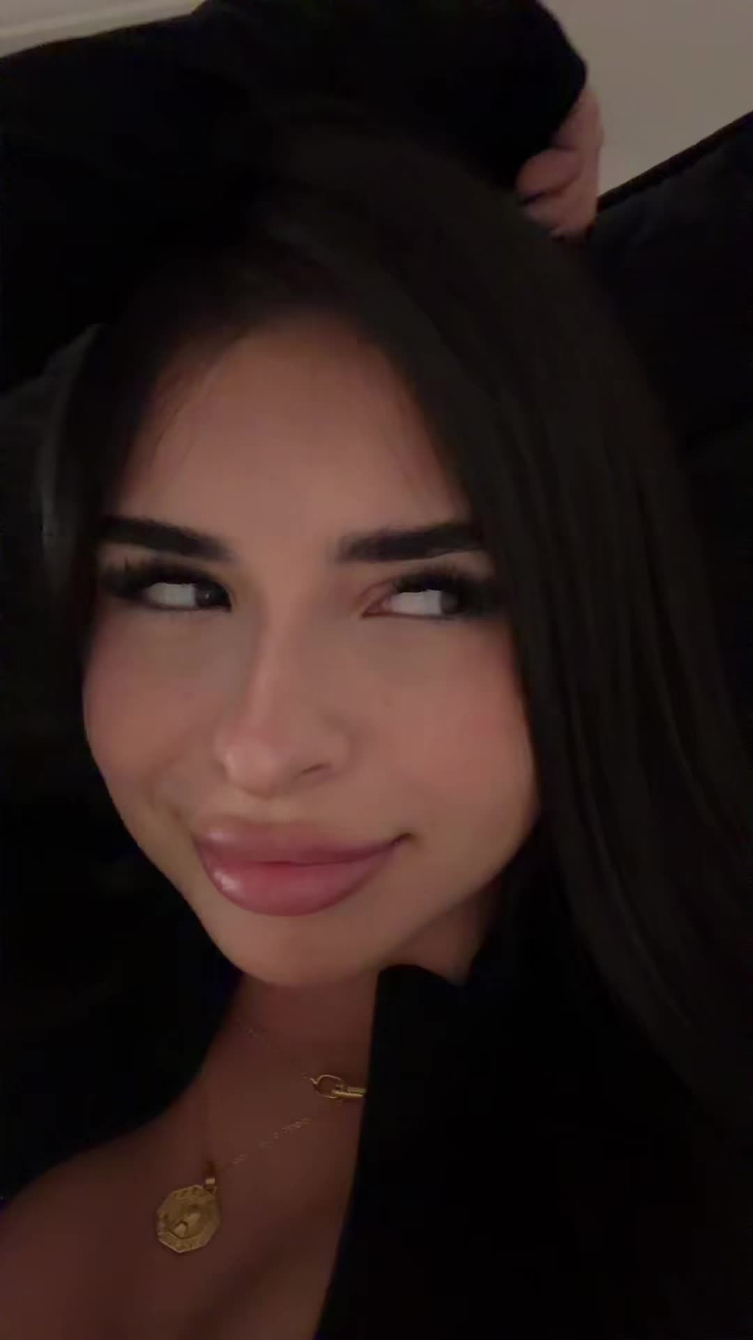 @vickyguez