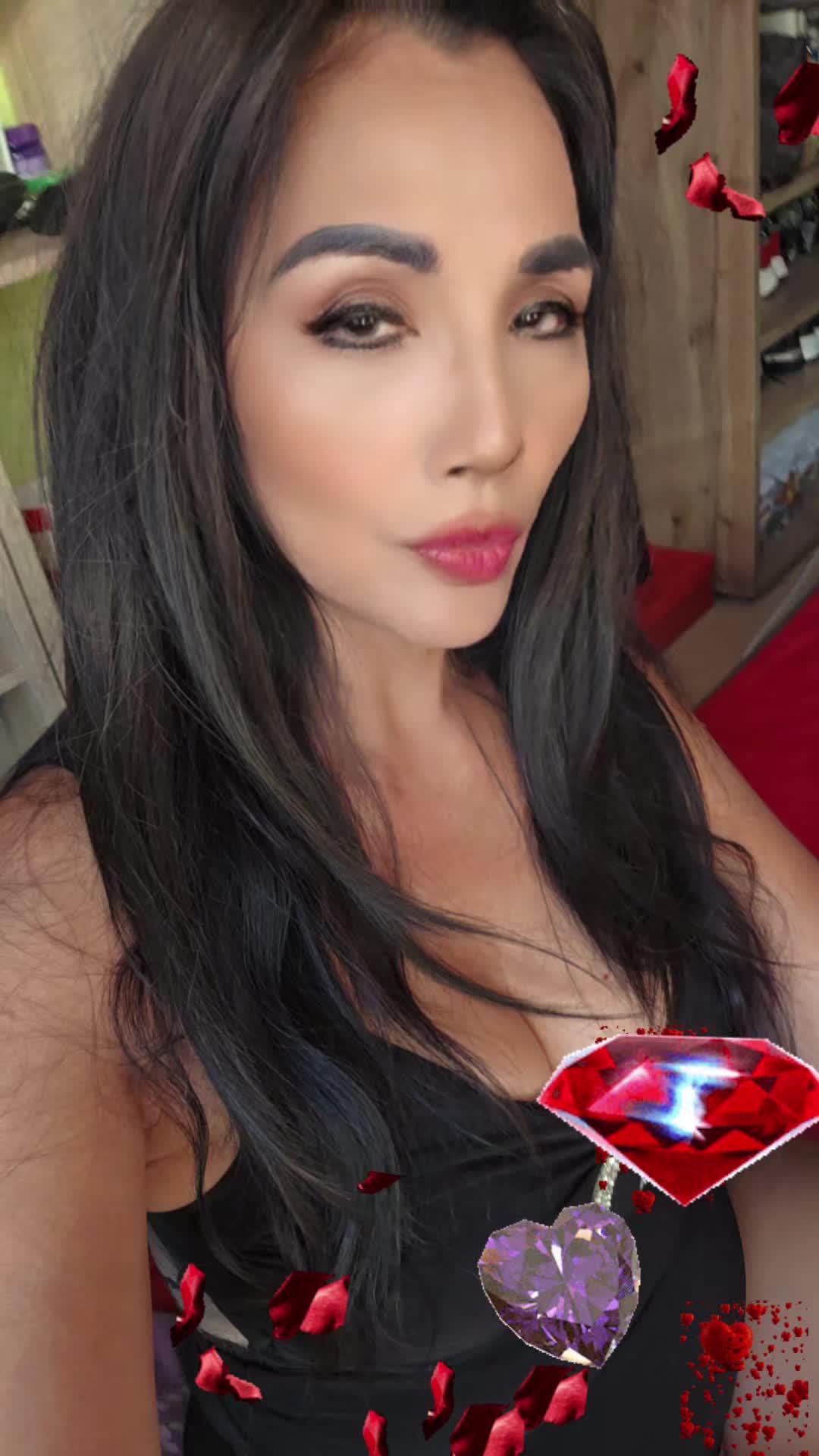 @angelina.jolie