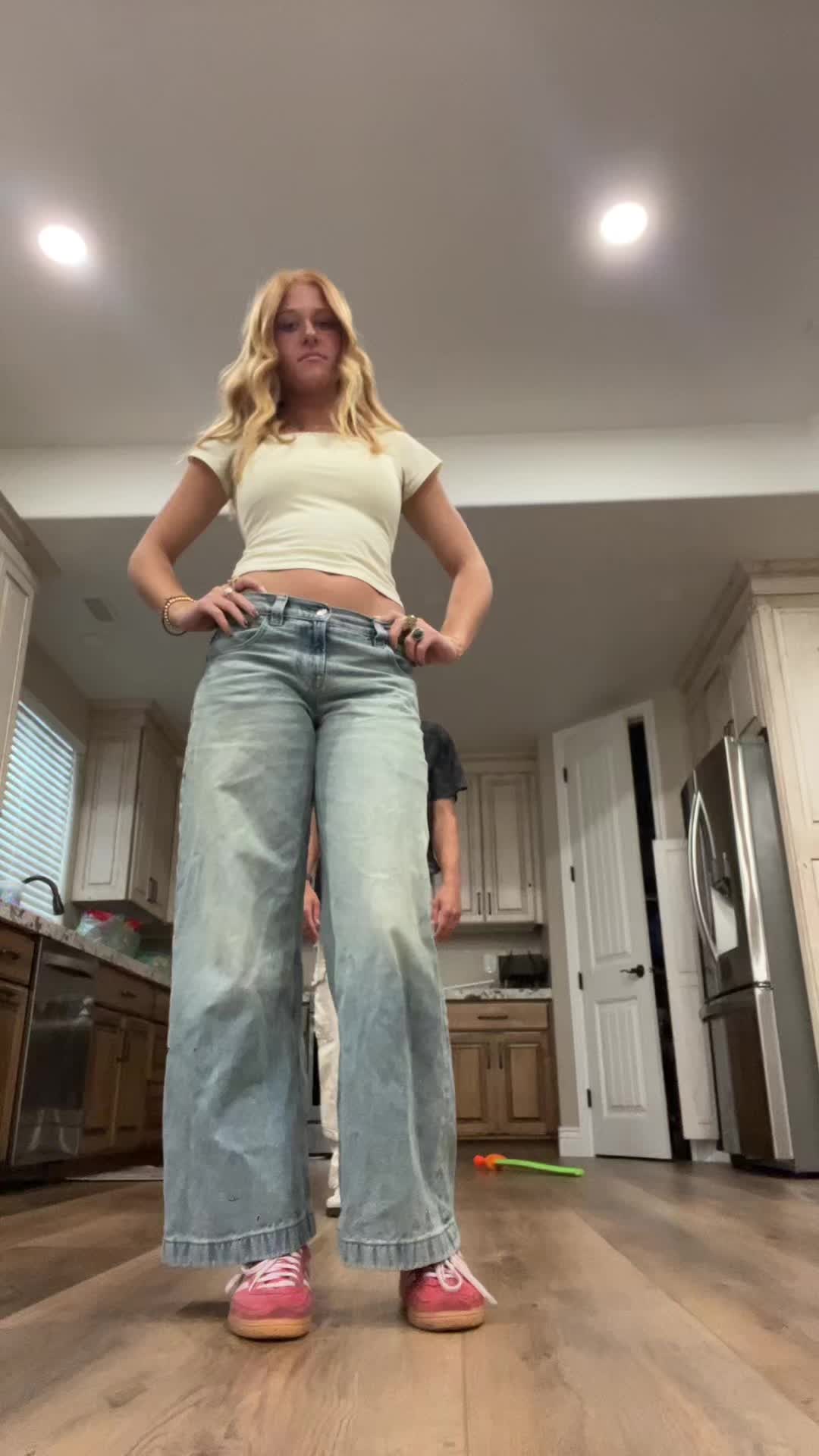 @🤫