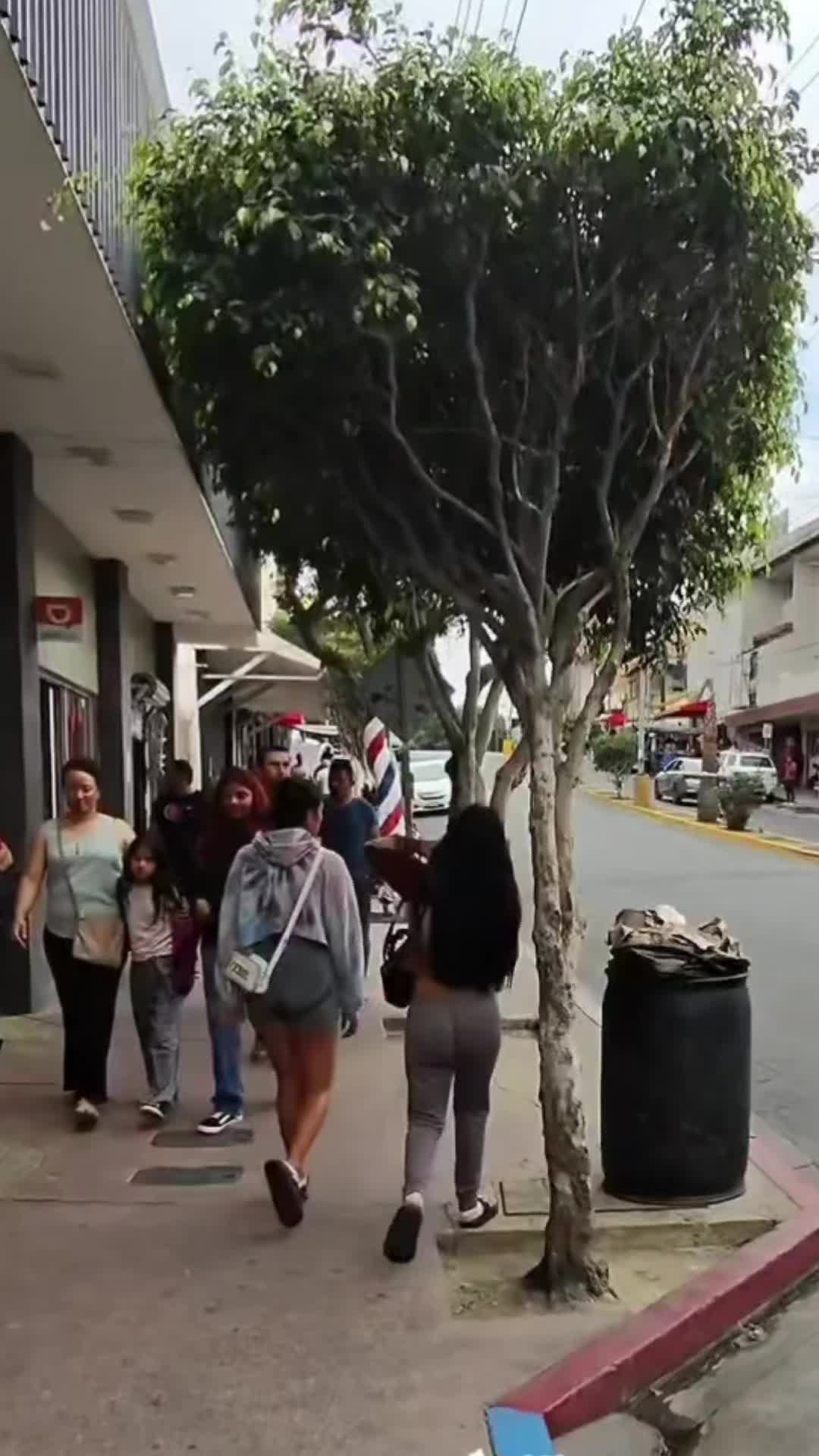 @💩 & 😆