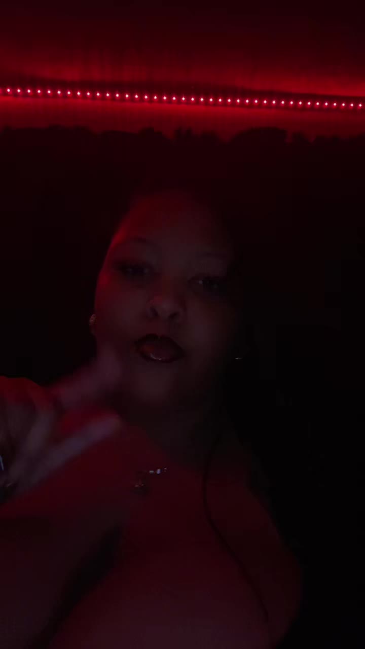 @Kiss€st0_niyah