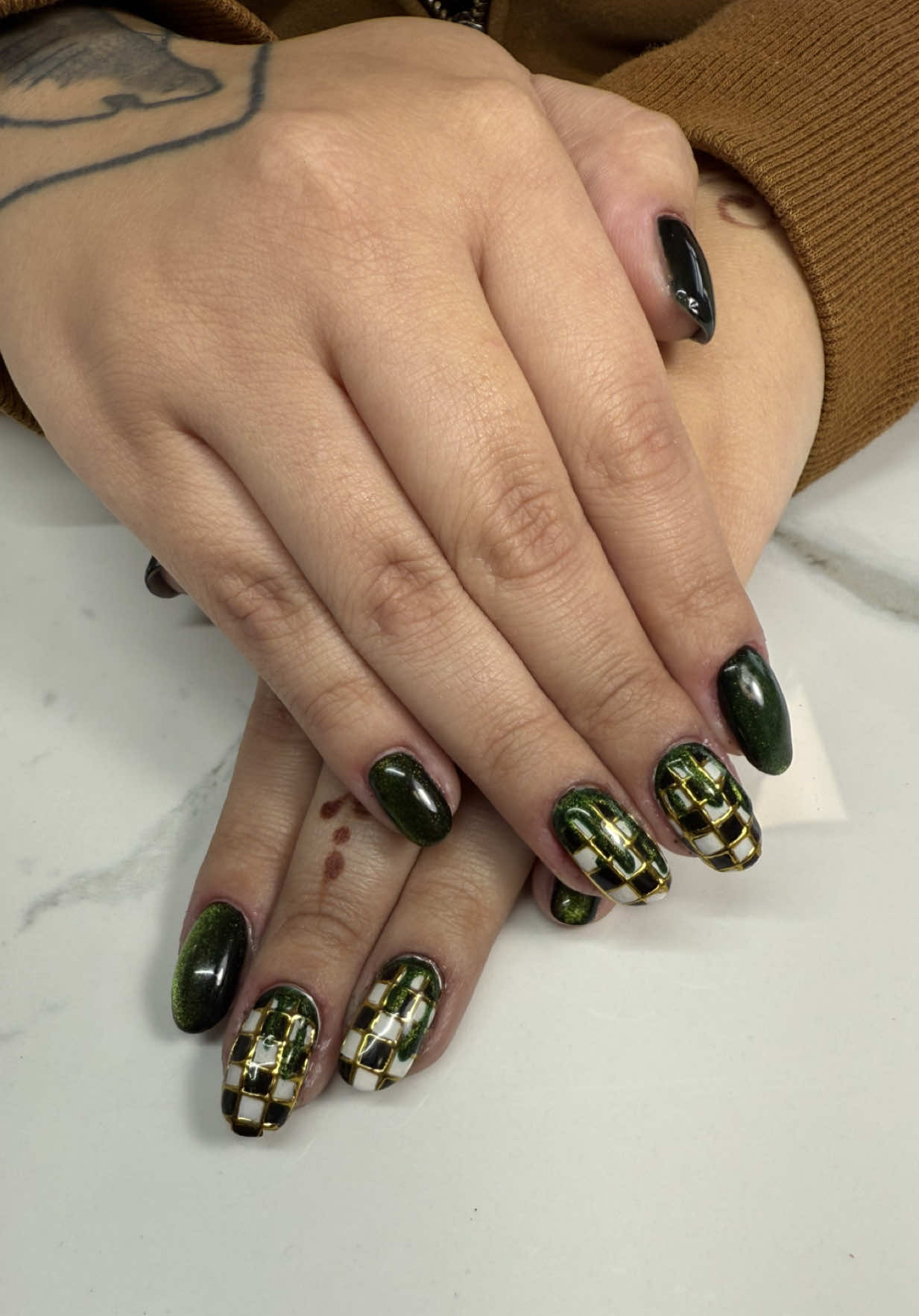 @NailsByMikki