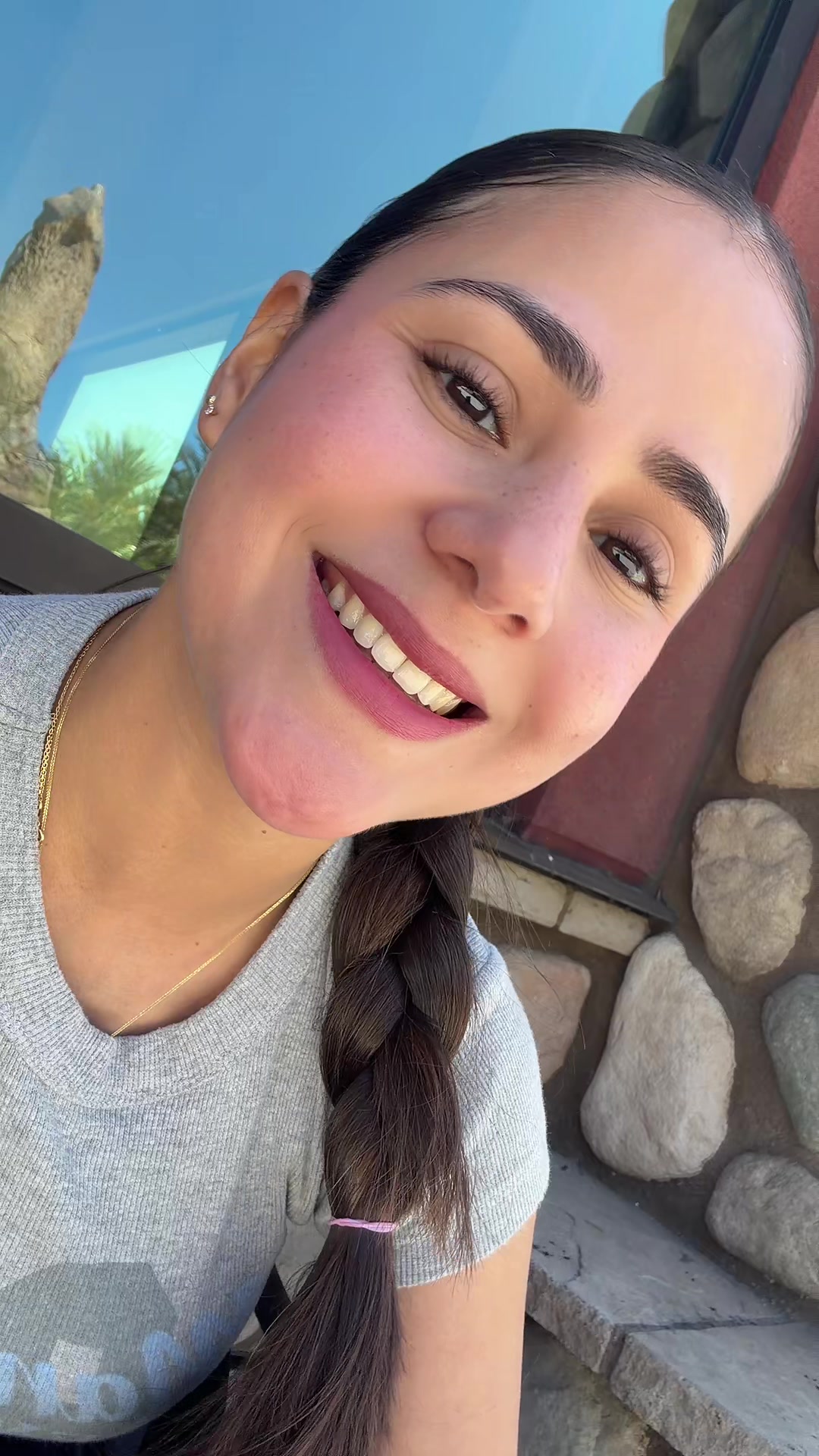 @anakhdezd