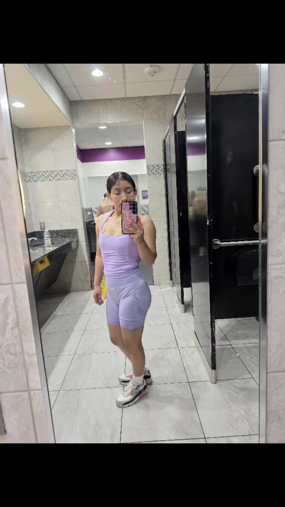 @Elena 🏋️♀️🧑🧑🧒🧒🥰