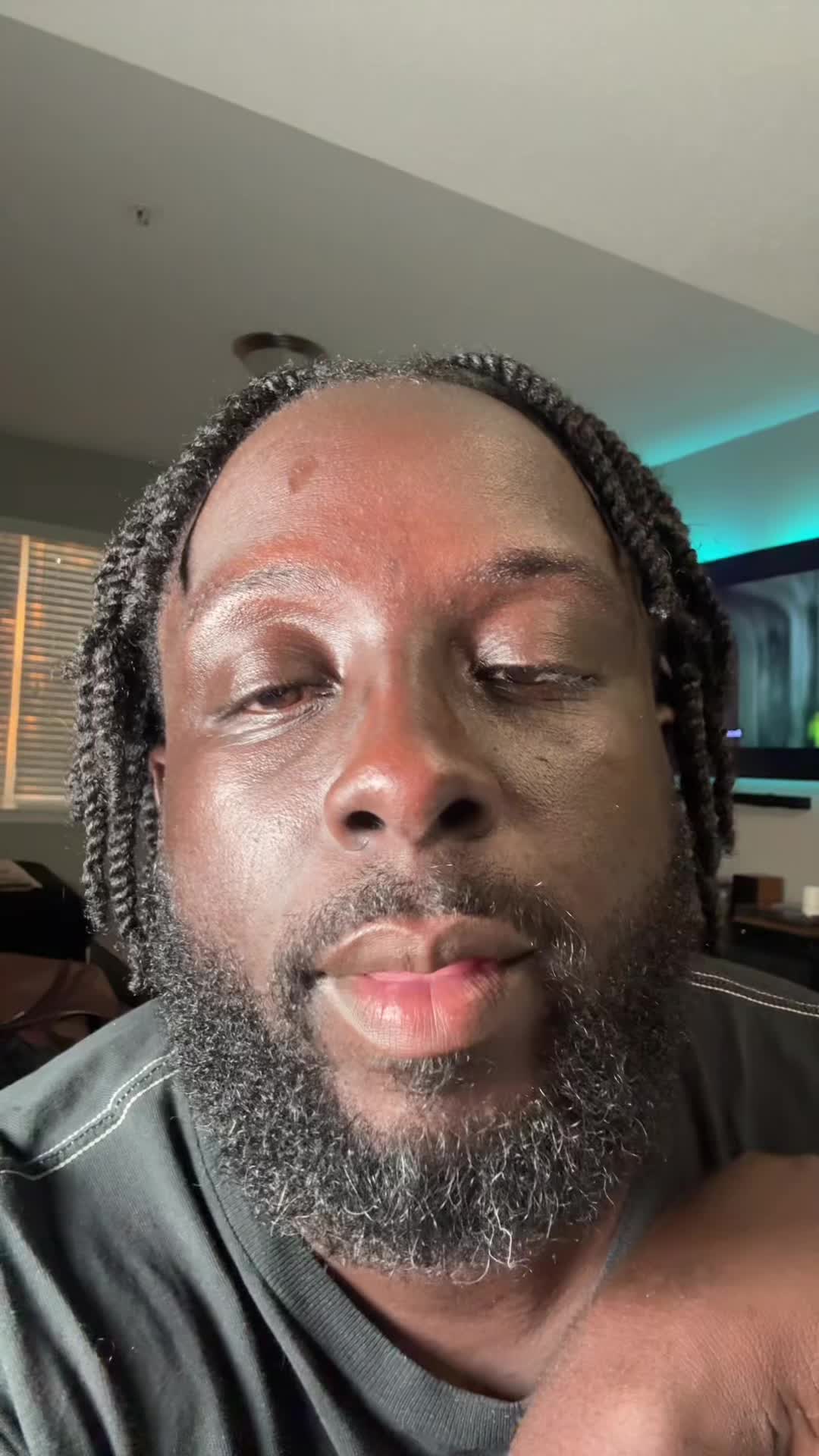 @GlowWithJones ✨