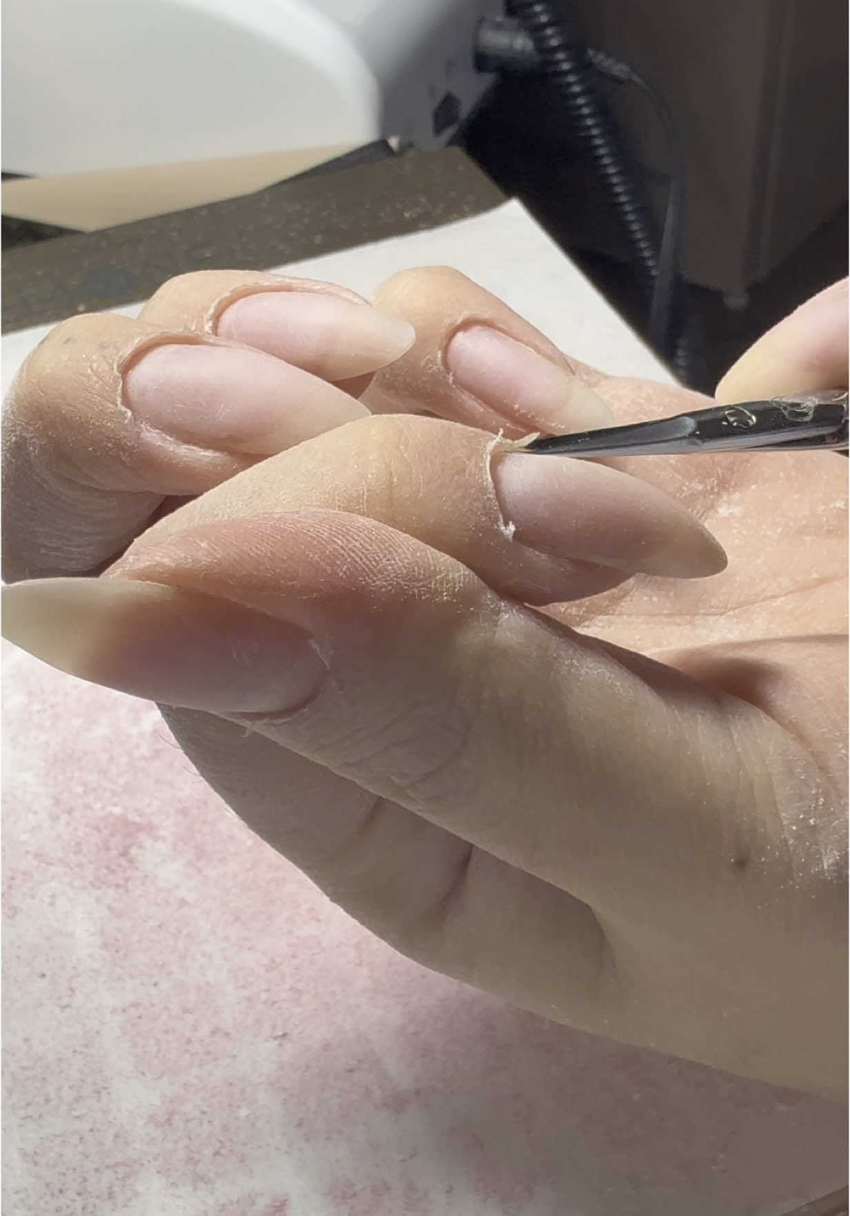 @Abouthernails