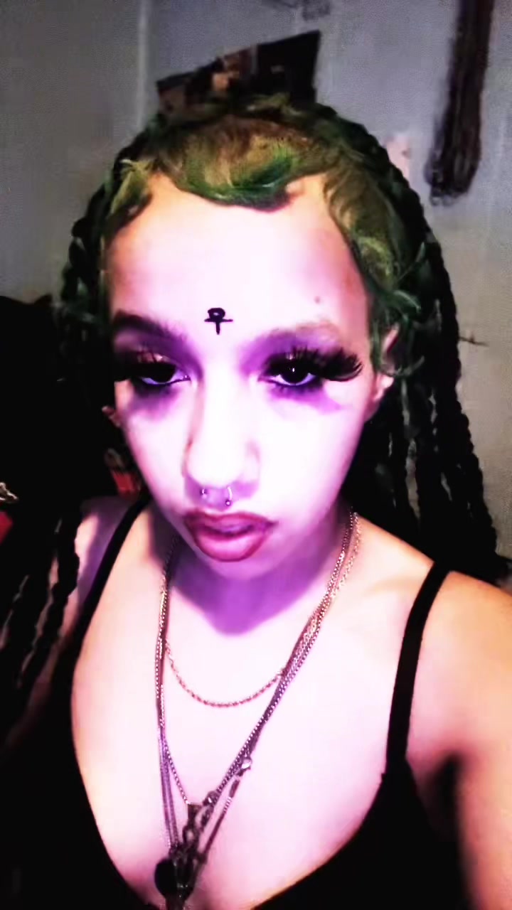@🧿