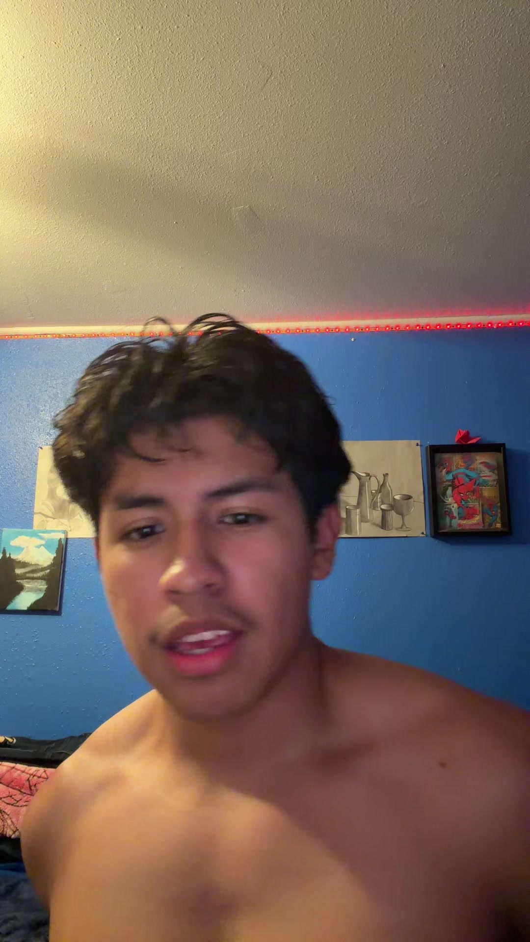@Uz