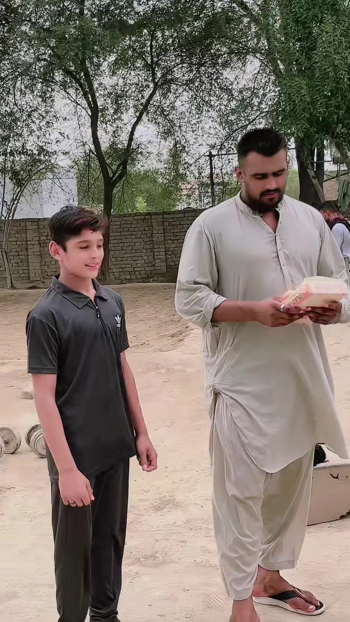 @Asif pehlwan mochi 💪