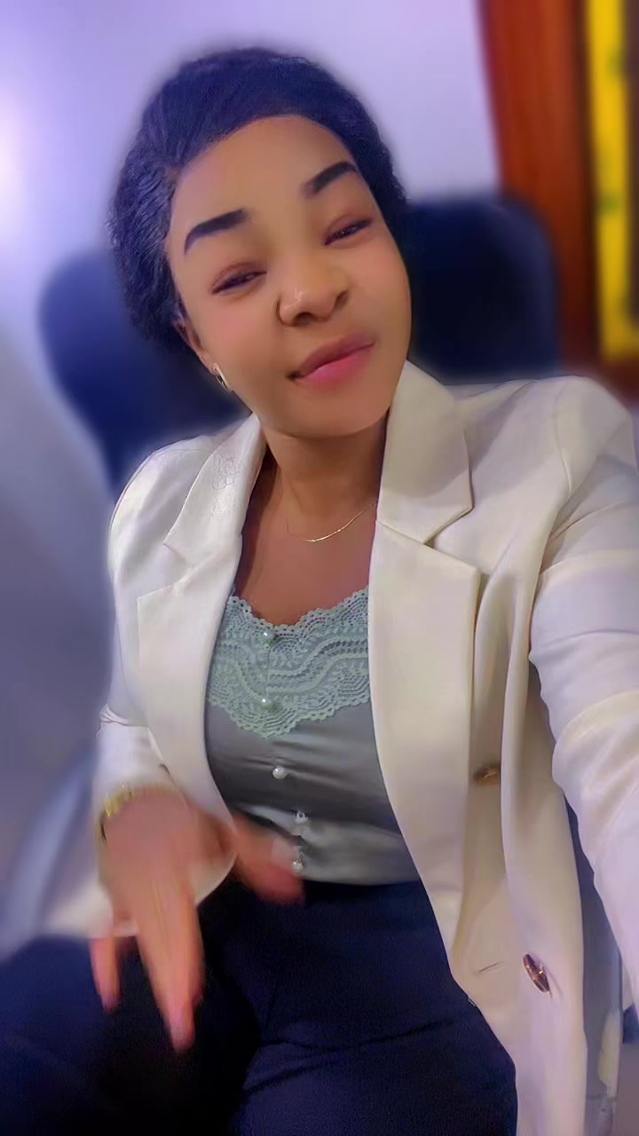 @Une ONCKOUO