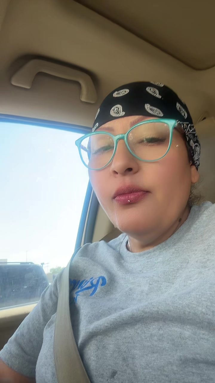 @La BrOwNeYeZ