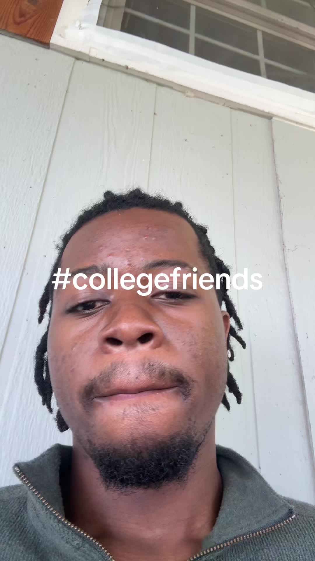 @moyoezzy