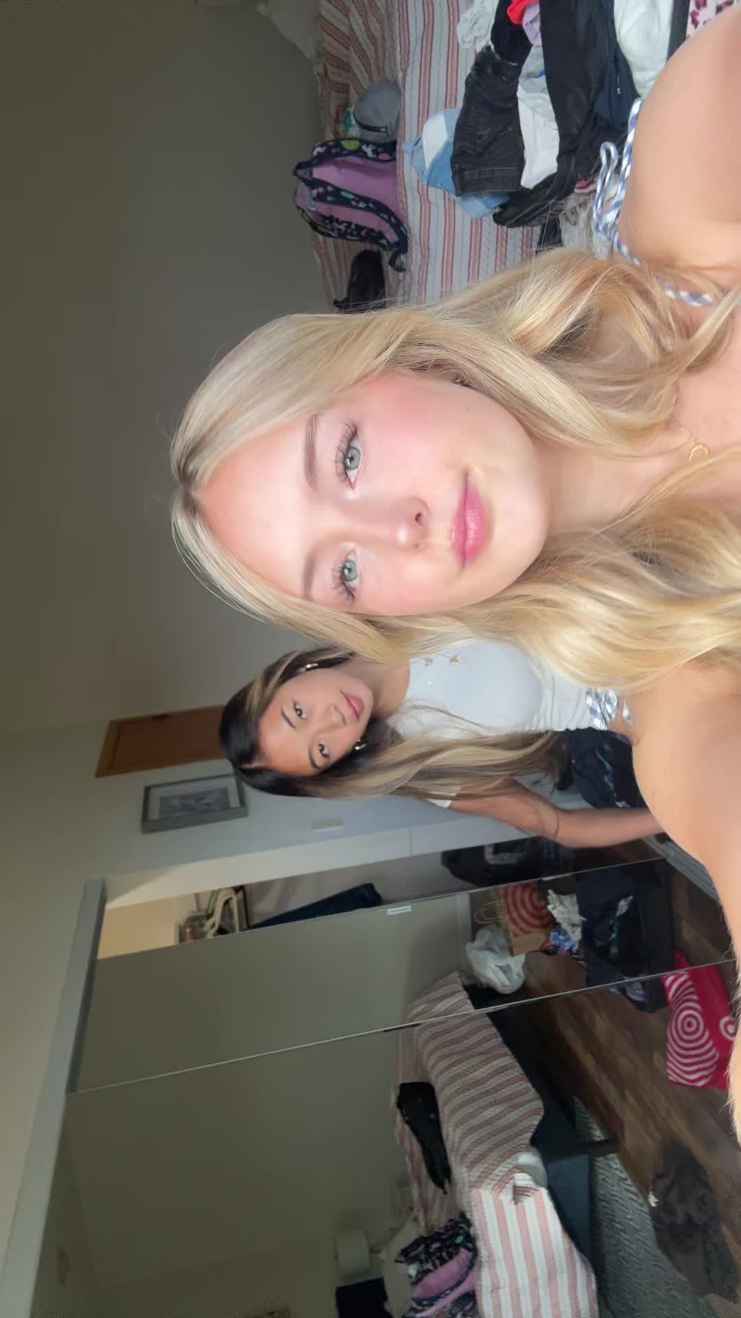 @Riley 🎀🪩✨🩷