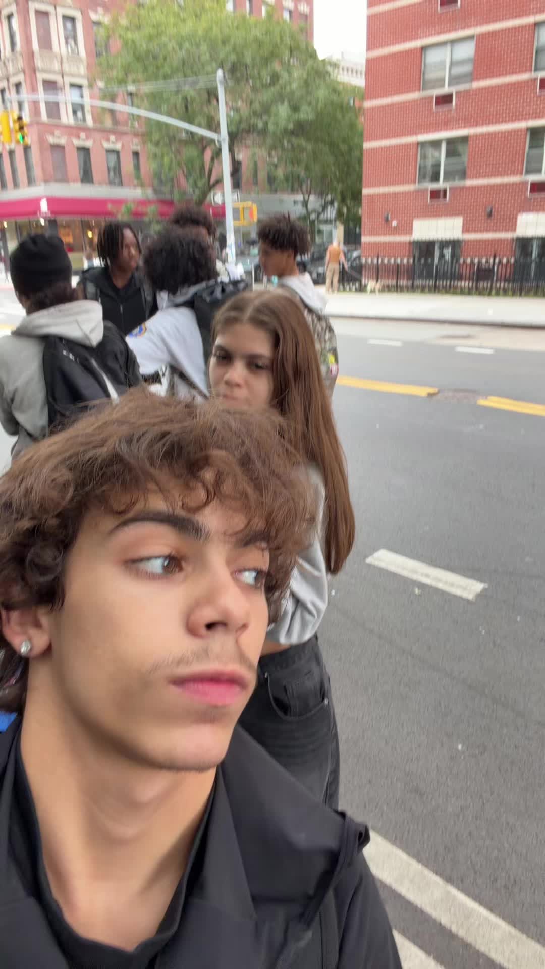 @iseezayy