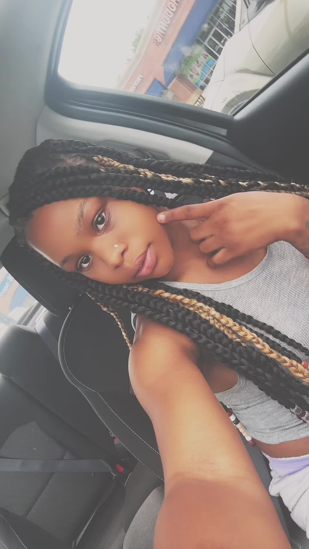 @Kaliyah