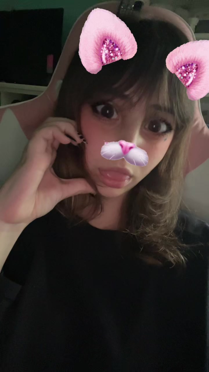 @👾