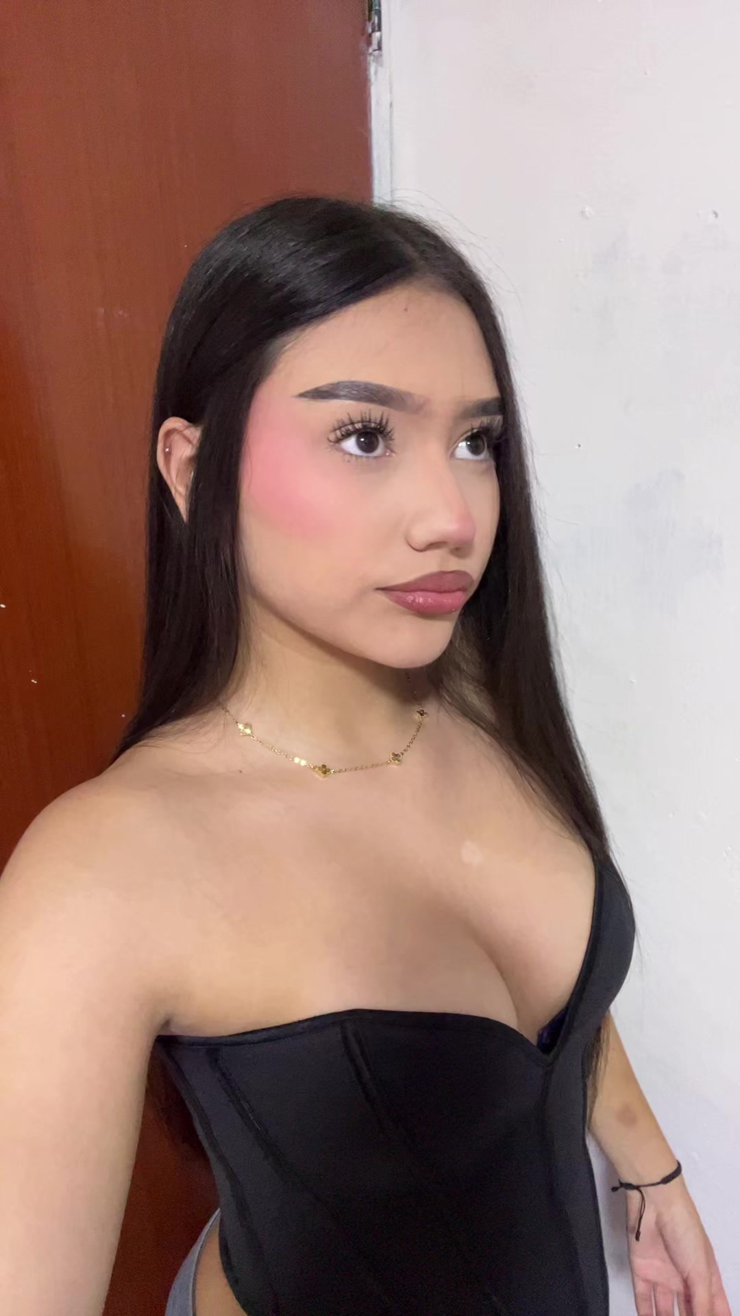 @pinky