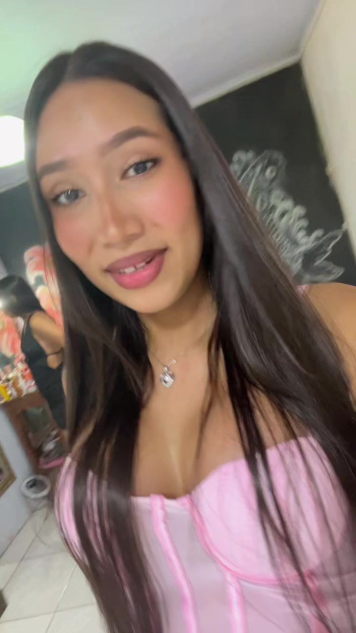 @the.elisaaa