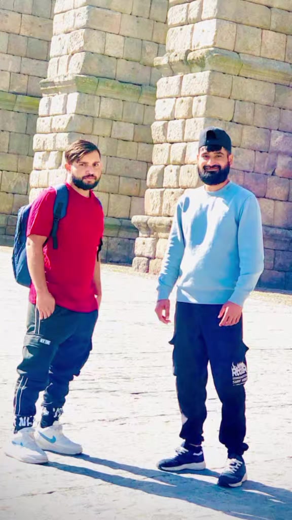 @Malik 722🇵🇰♥️🇪🇸