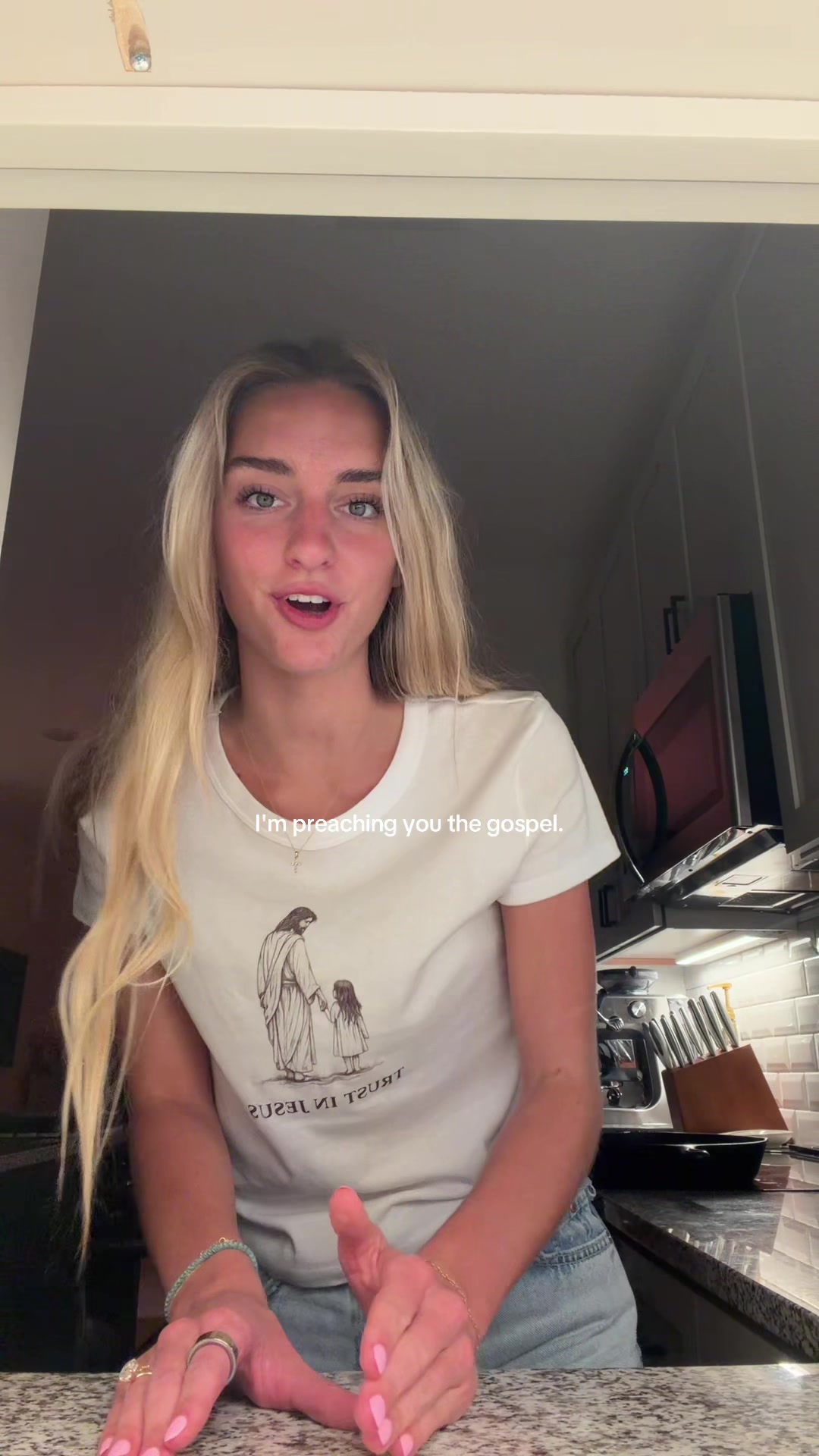 @AVERY RODRIGUEZ 🌺