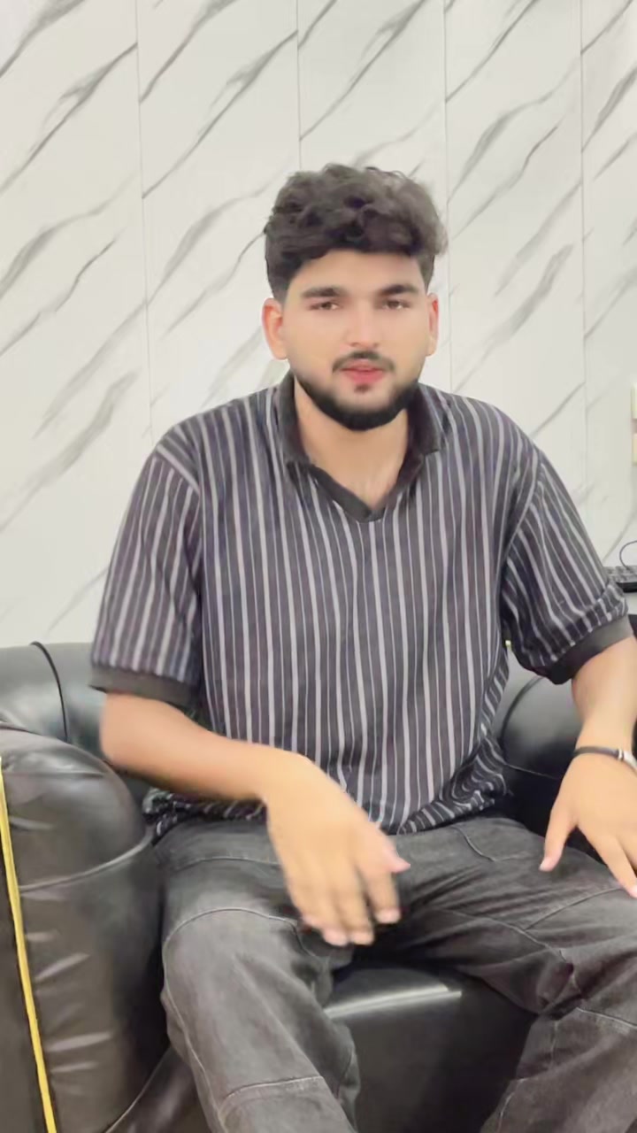 @ملک علی حمزہ اعوان 💸