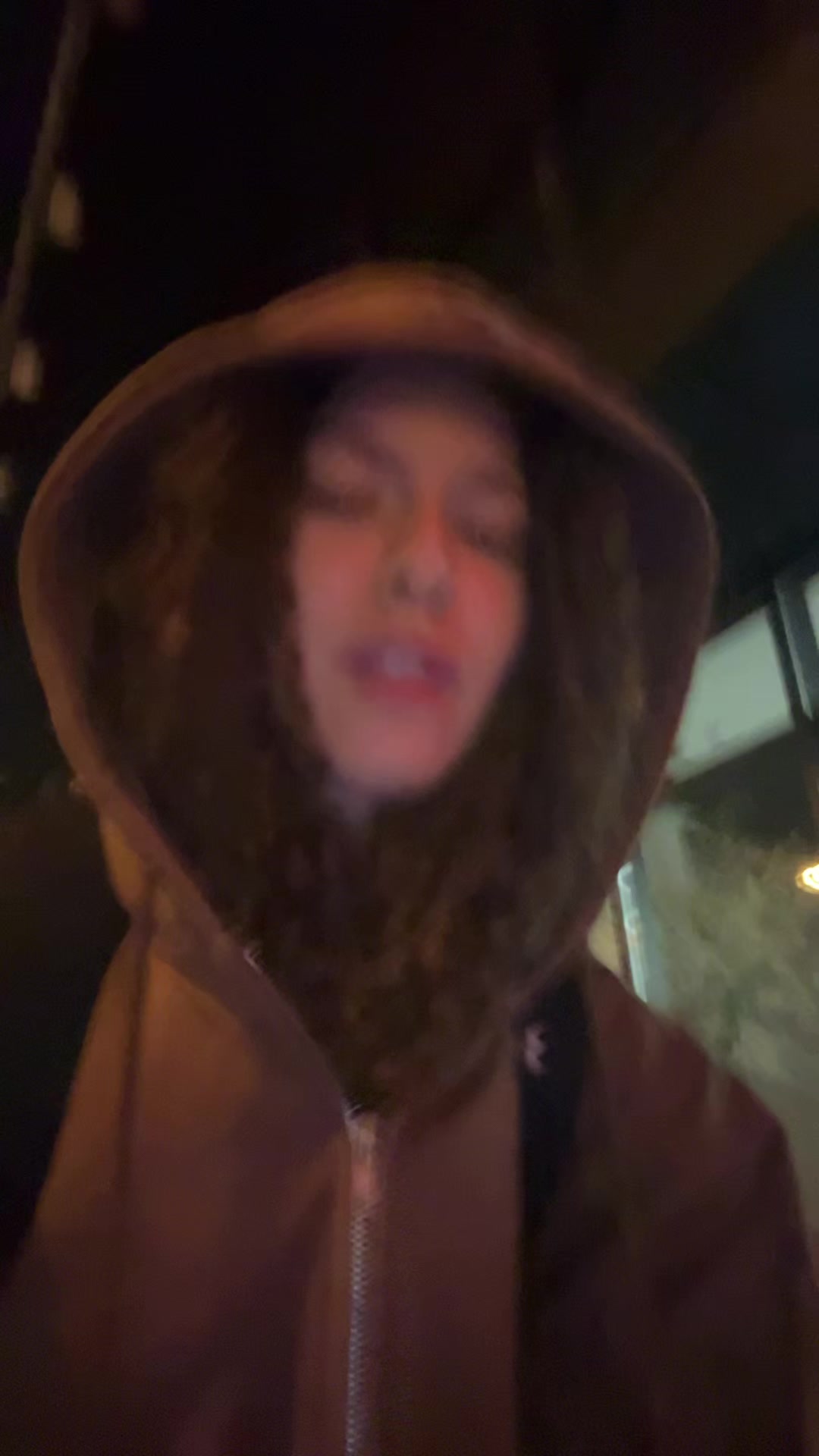 @👤